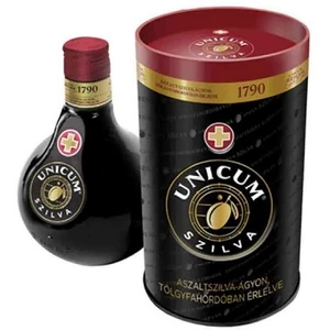 Zwack Unicum szilva ízesítésű keserűlikőr 0,5l 34.5%